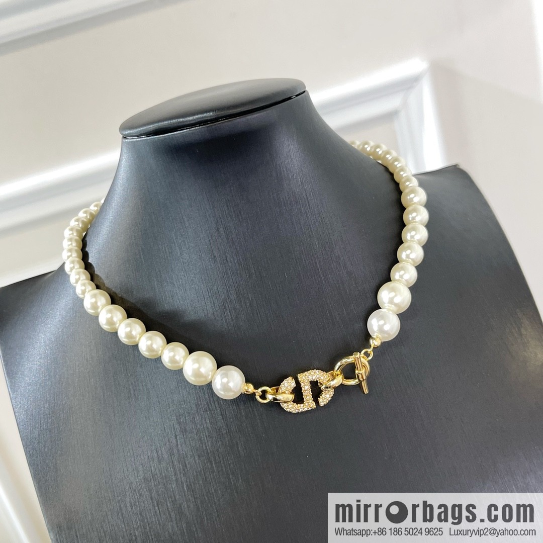 New ☑️ Dior pearl bracelet necklace