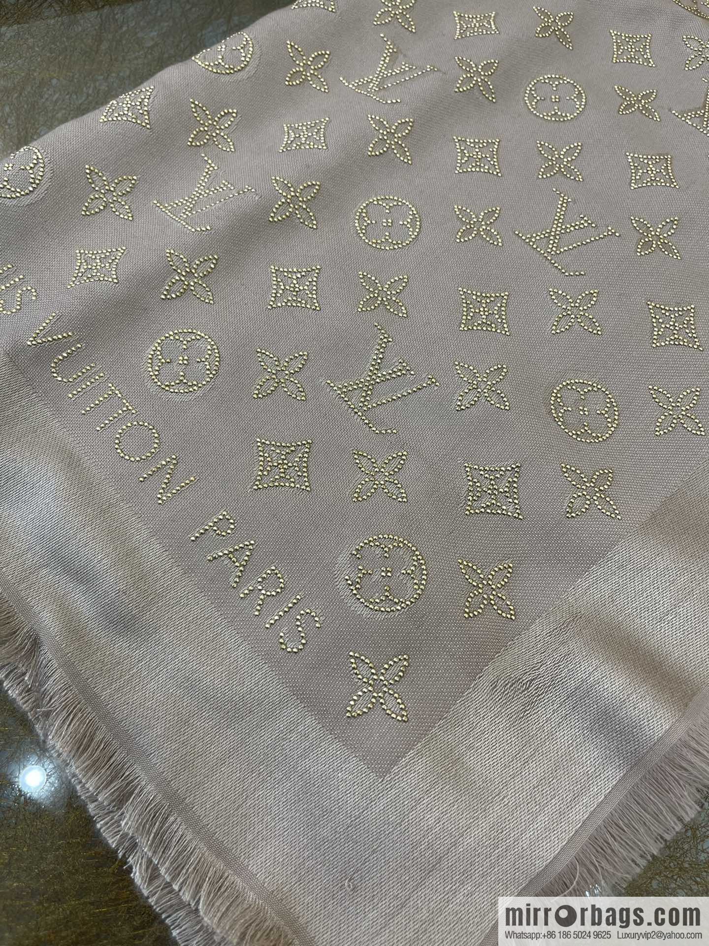 LV Louis Vuitton silk and wool blend shawl M76641 M70670