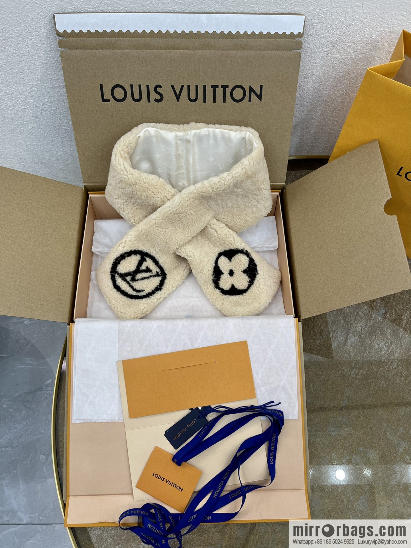 LV Louis Vuitton Shearlingram 100% wool scarf M76452