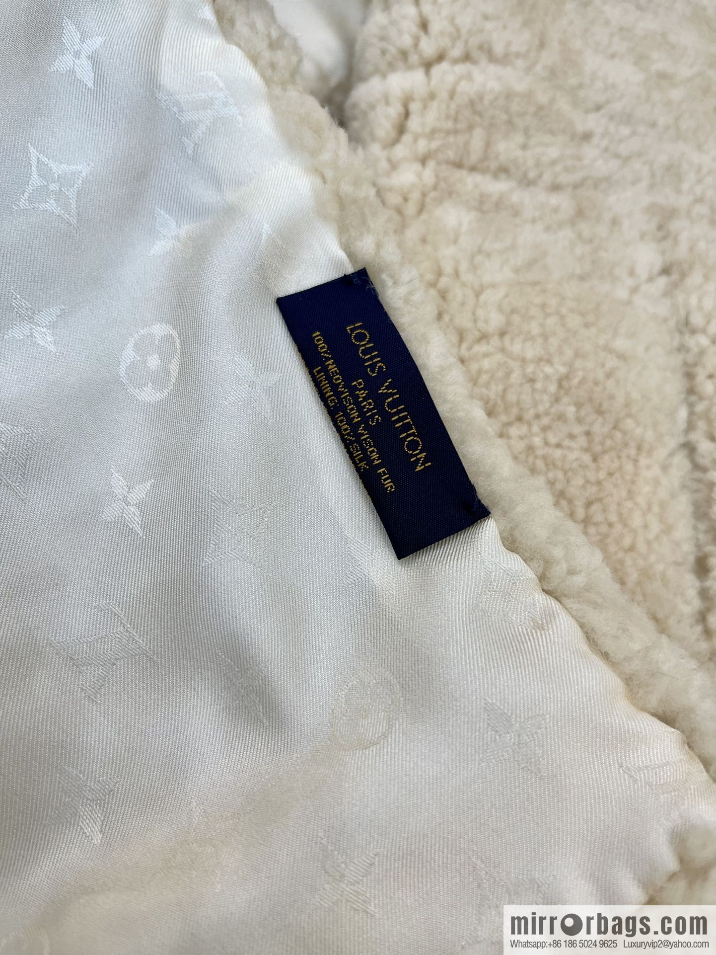 LV Louis Vuitton Shearlingram 100% wool scarf M76452