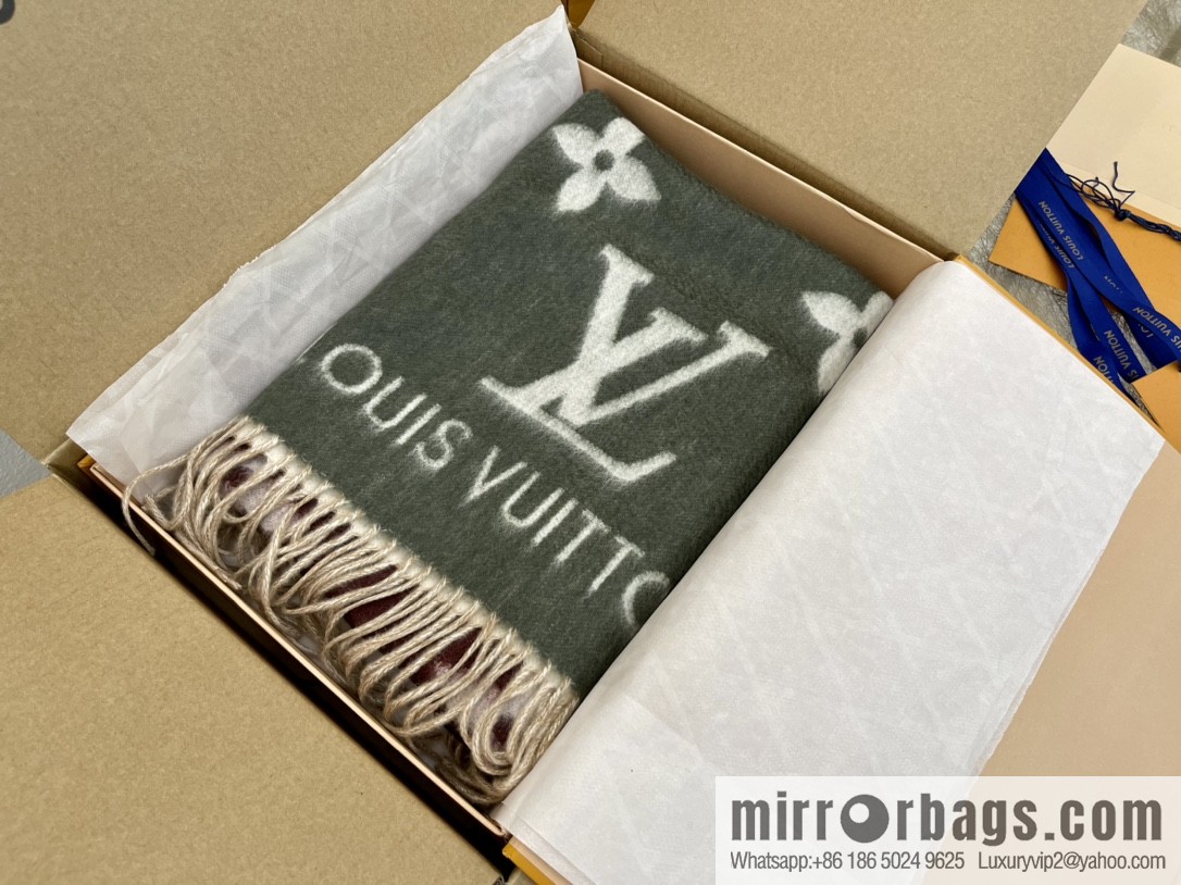 LV Louis Vuitton gradual change color 100% cashmere scarf M76881