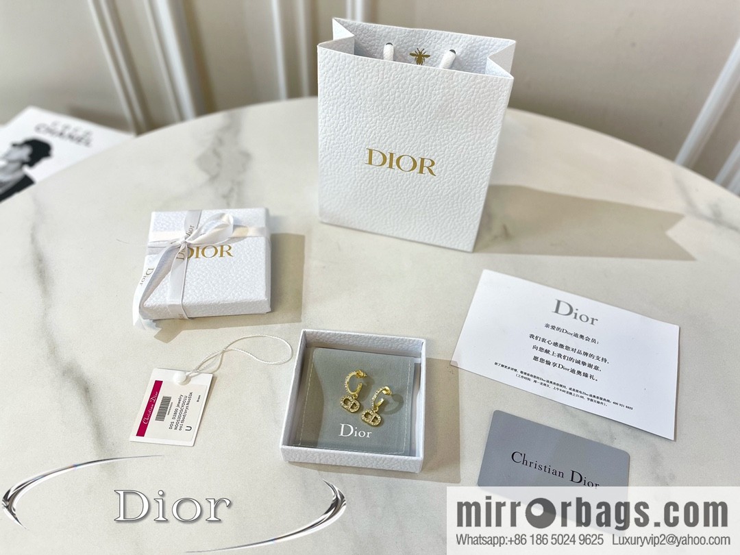 New ☑️ Dior CD stud earrings