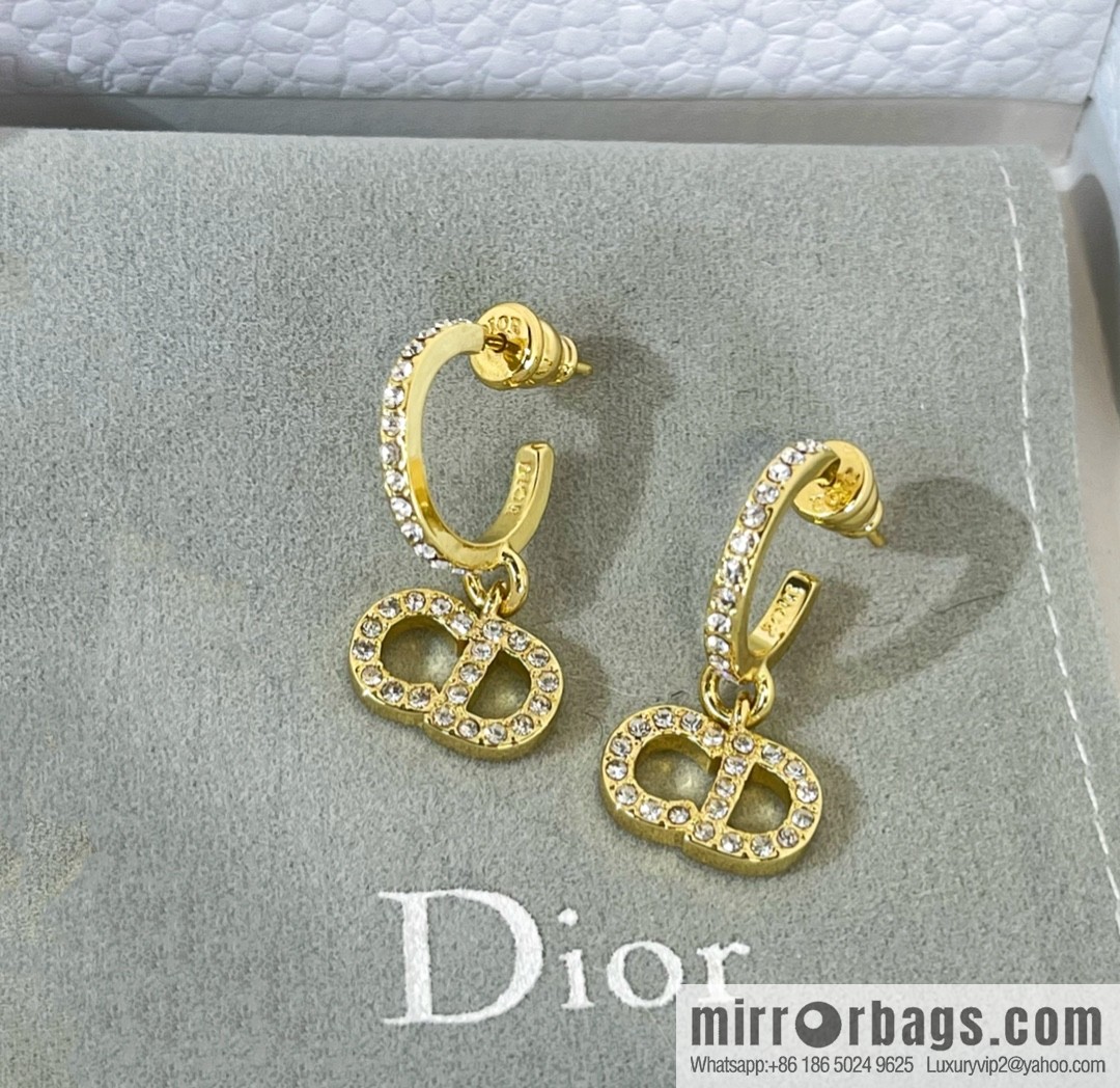 New ☑️ Dior CD stud earrings