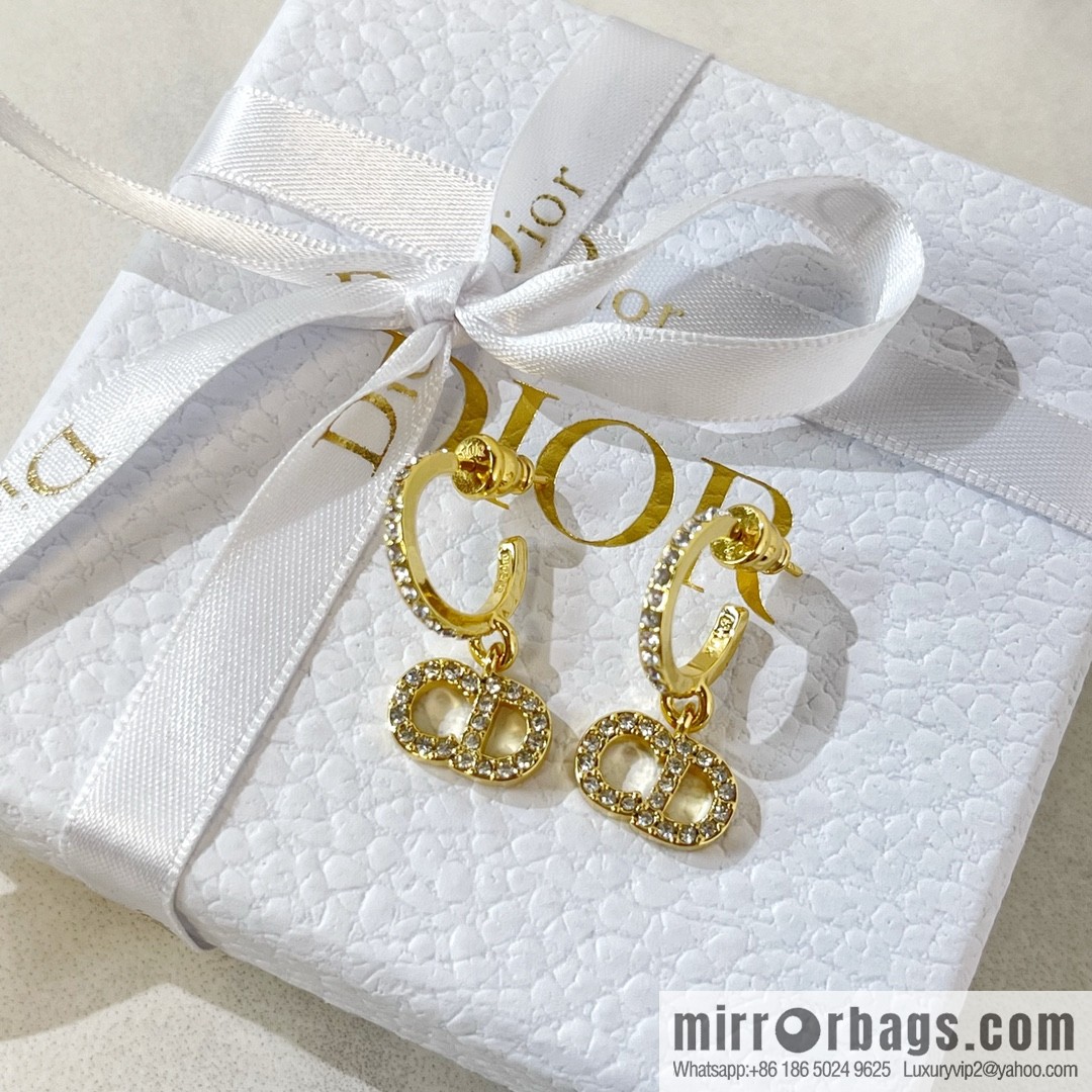 New ☑️ Dior CD stud earrings