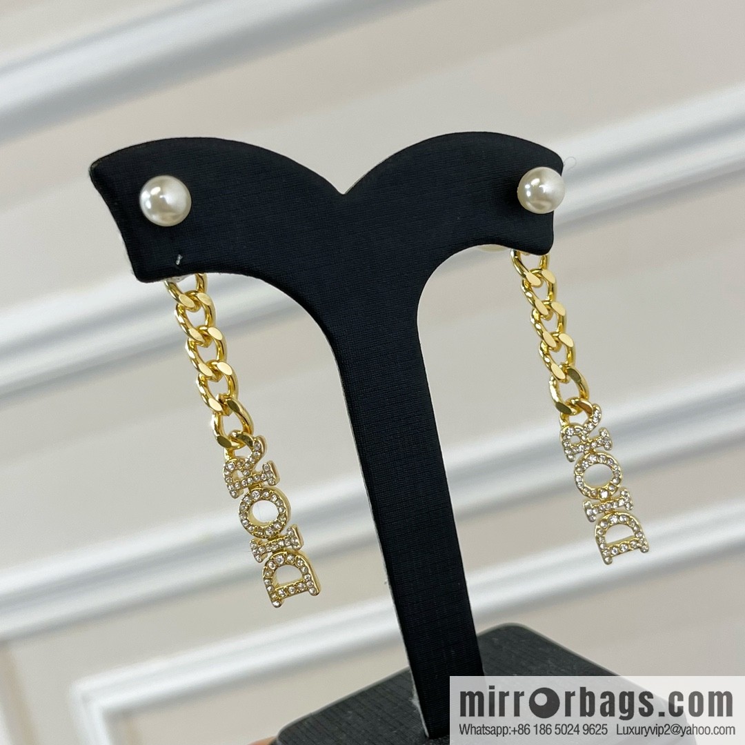 New ☑️ Dior full diamond letter size pearl stud earrings