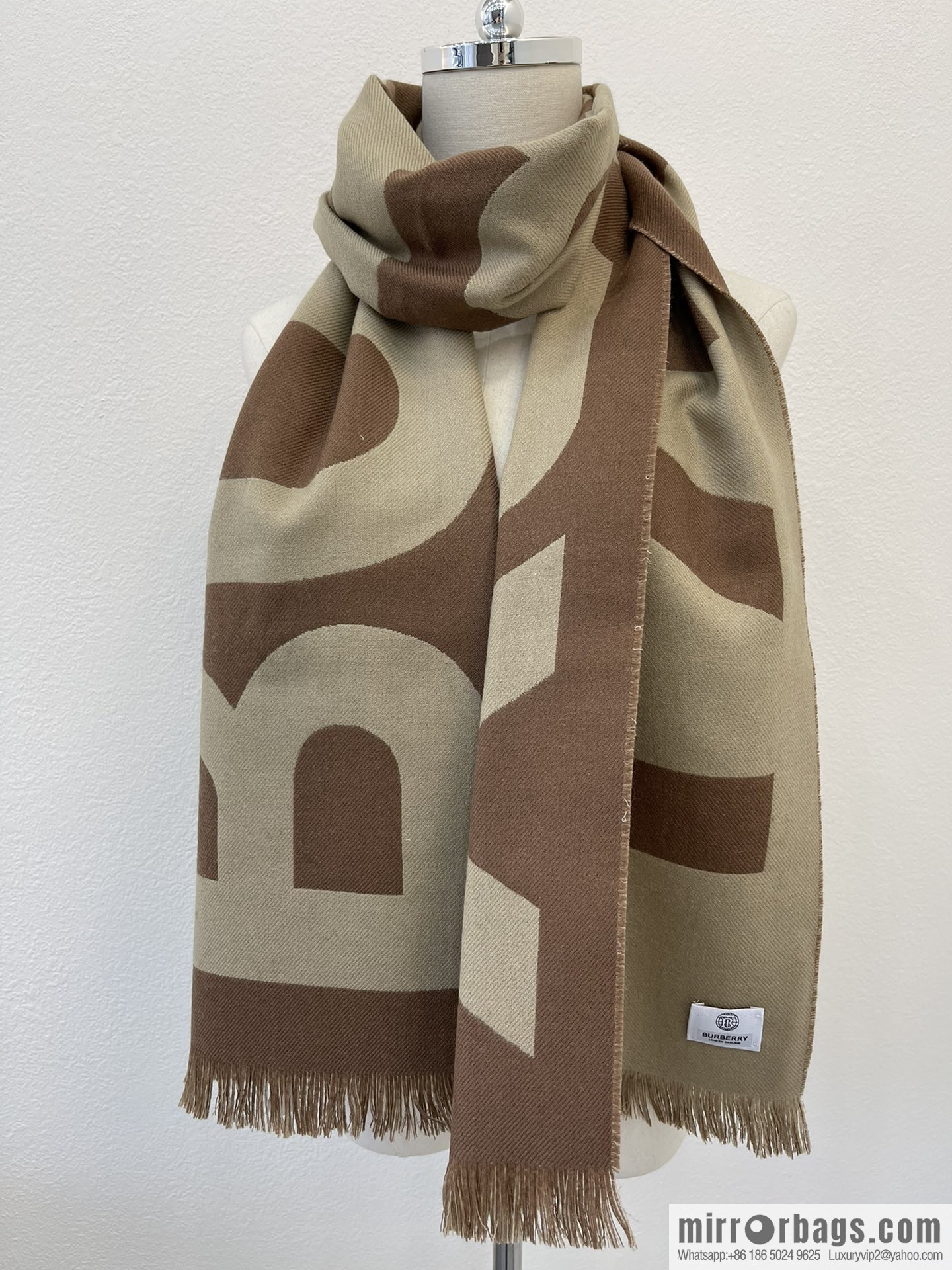 Burberry Burberry Men's and Women's Same Large Letter Wool Scarf
