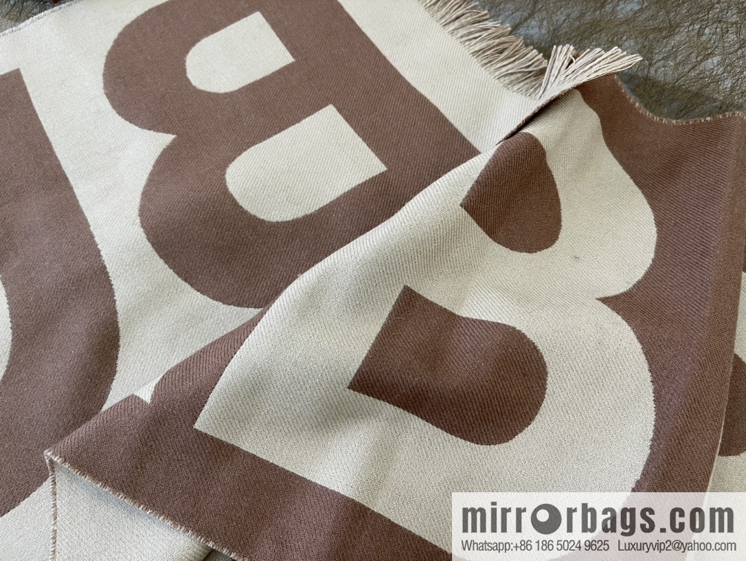 Burberry Burberry Men's and Women's Same Large Letter Wool Scarf