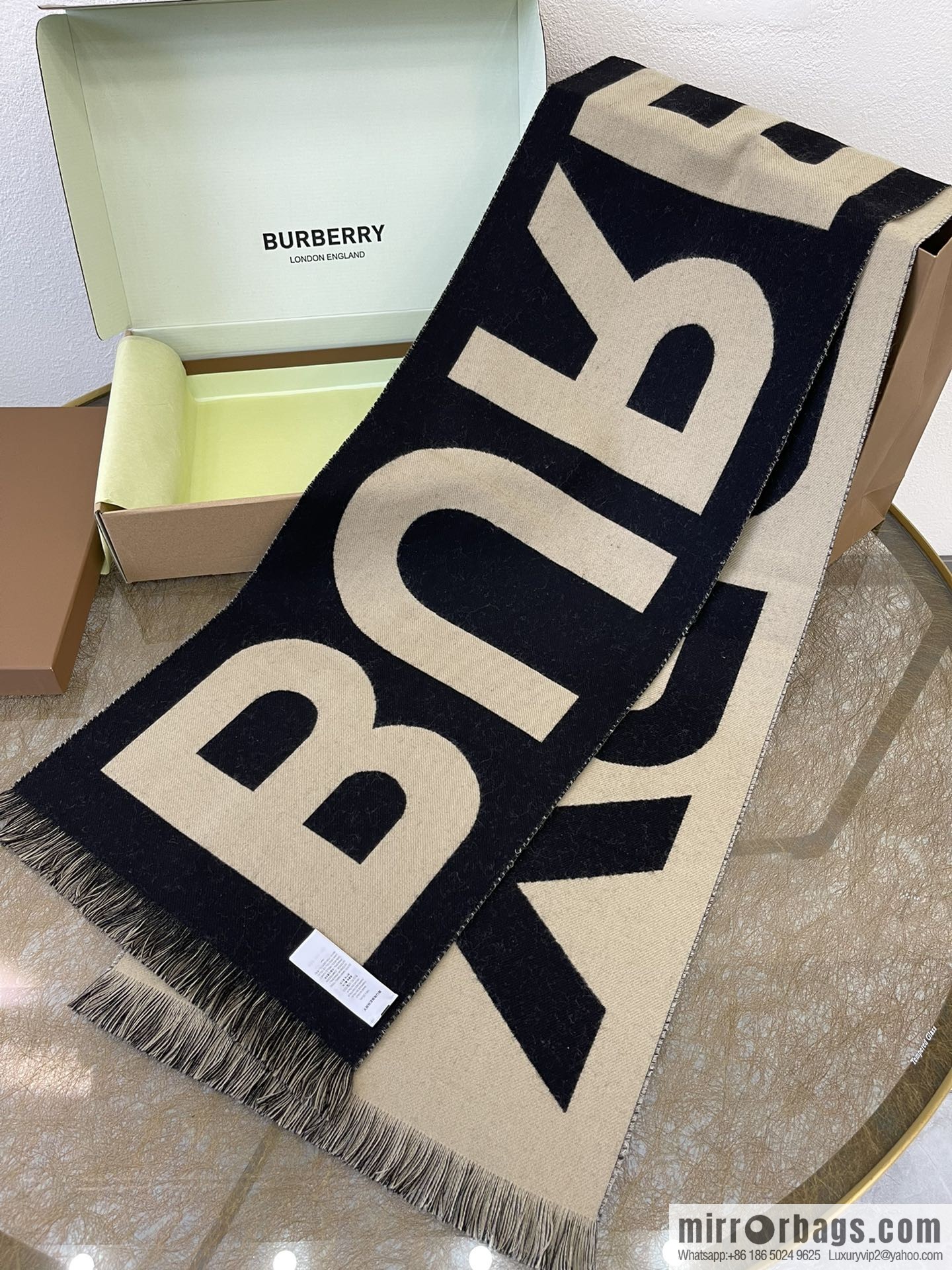 Burberry Burberry Men's and Women's Same Large Letter Wool Scarf