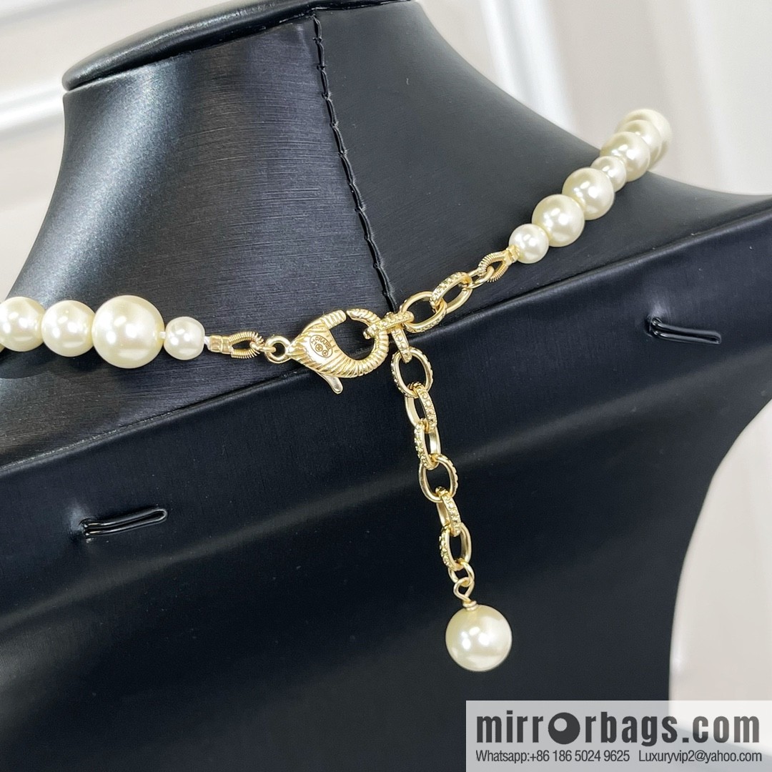 New ☑️ Chanel double c pearl necklace bracelet