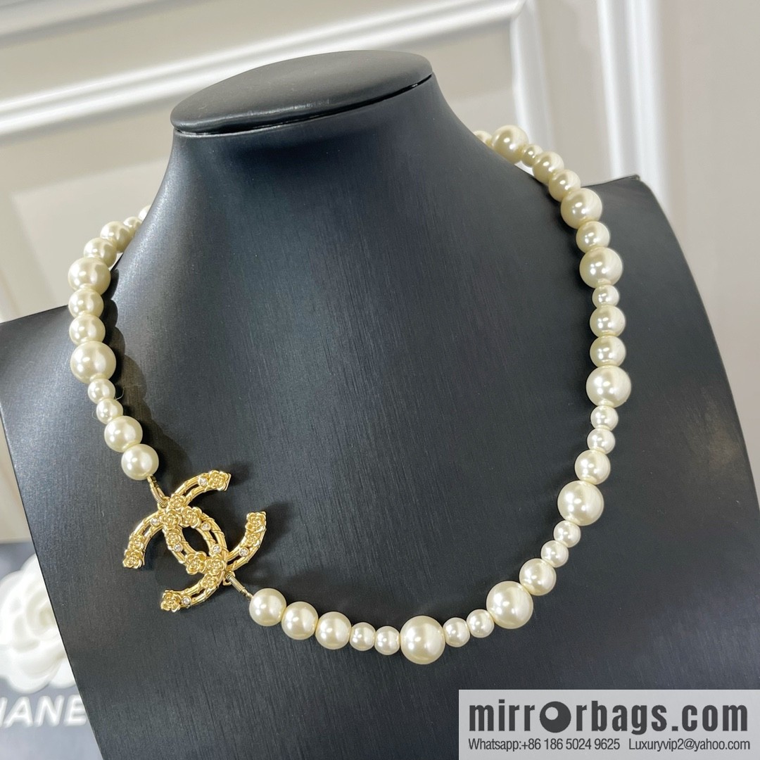 New ☑️ Chanel double c pearl necklace bracelet