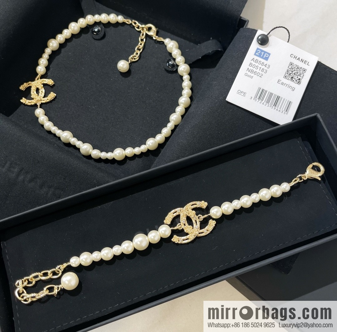 New ☑️ Chanel double c pearl necklace bracelet
