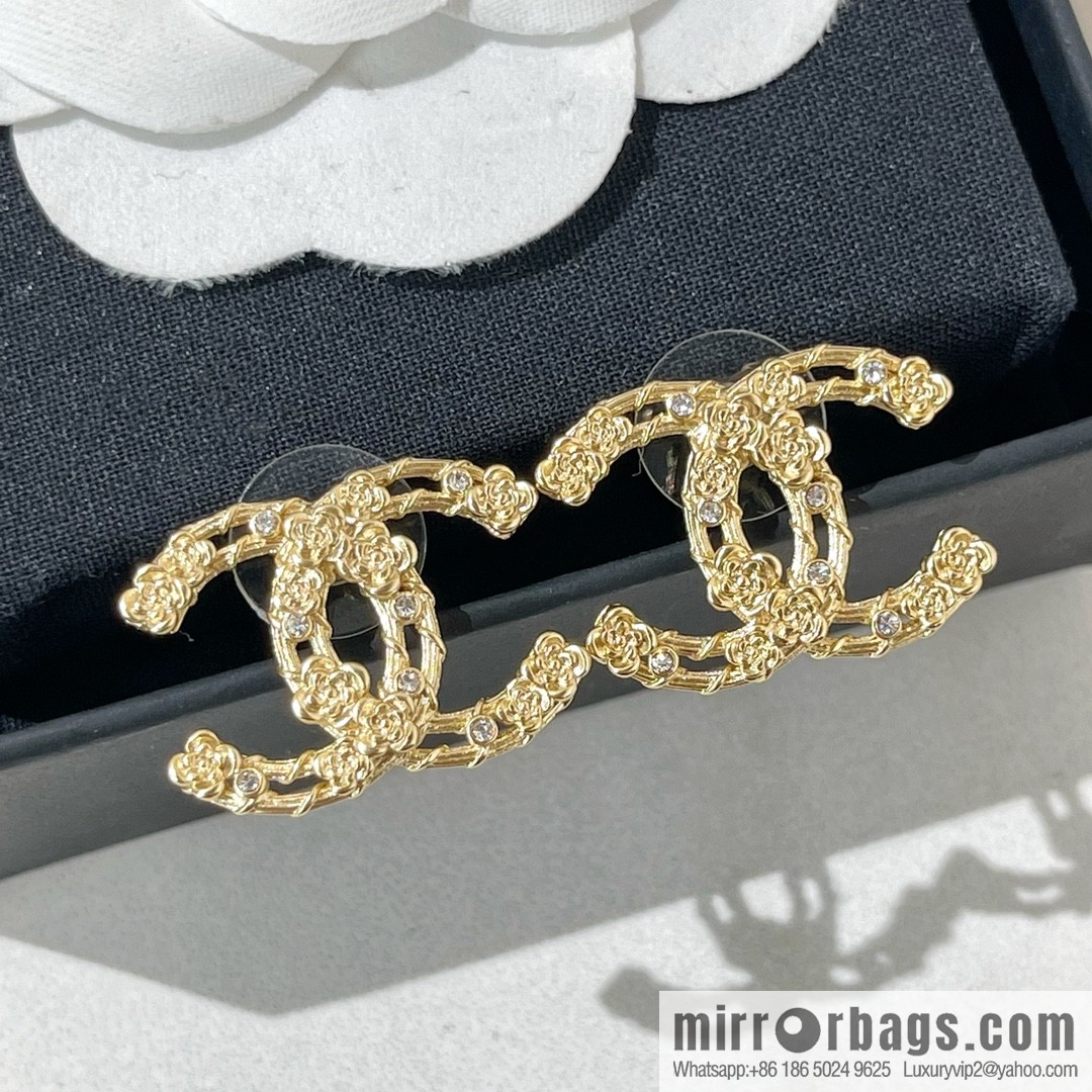 New ☑️ Chanel double c stud earrings
