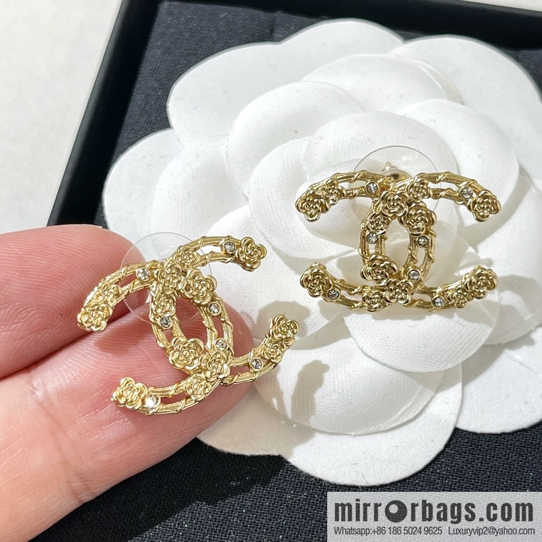 New ☑️ Chanel double c stud earrings