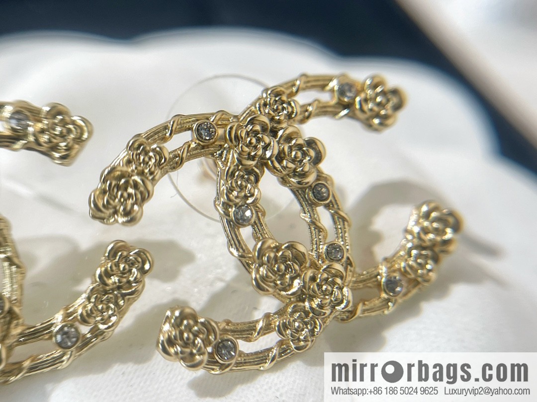 New ☑️ Chanel double c stud earrings