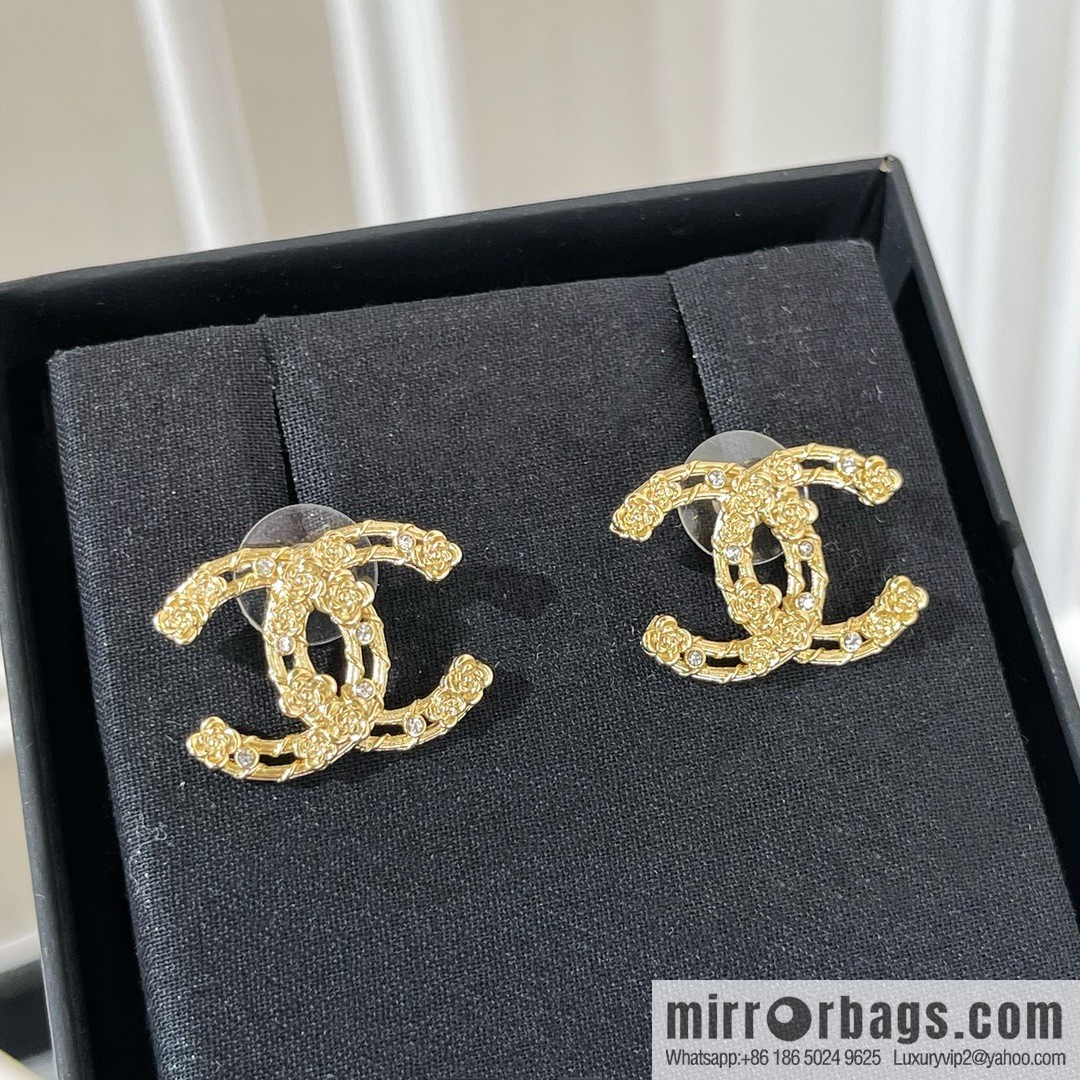 New ☑️ Chanel double c stud earrings