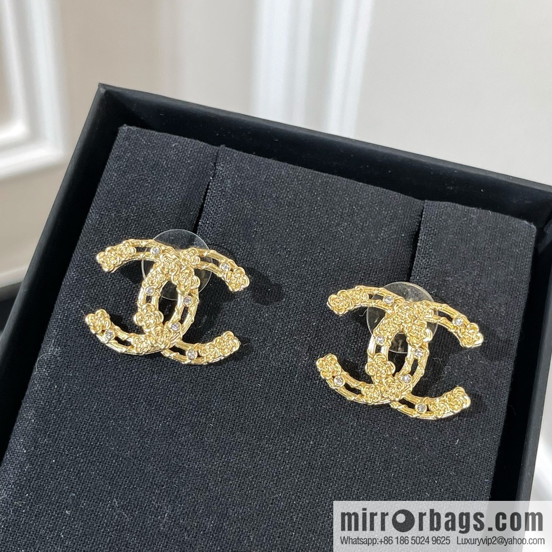 New ☑️ Chanel double c stud earrings