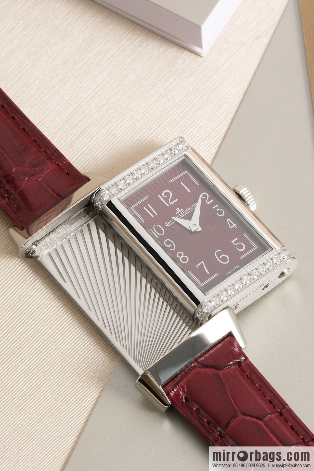 White dial, dark blue strap REF.3288420 Jaeger-LeCoultre red dial, red strap REF.3288560 Princess-style hands watch