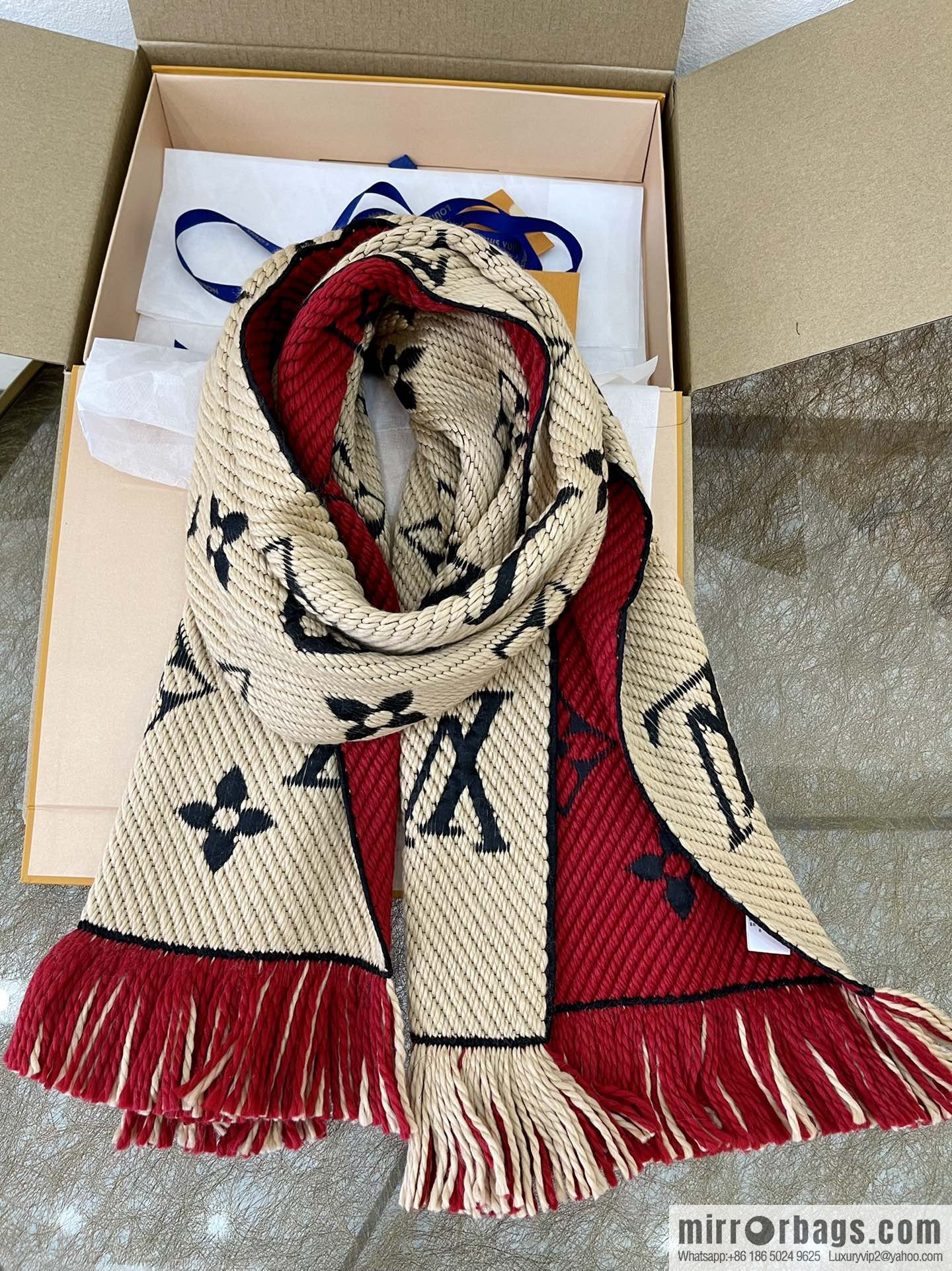 LV Louis Vuitton double-sided wool scarf M73886