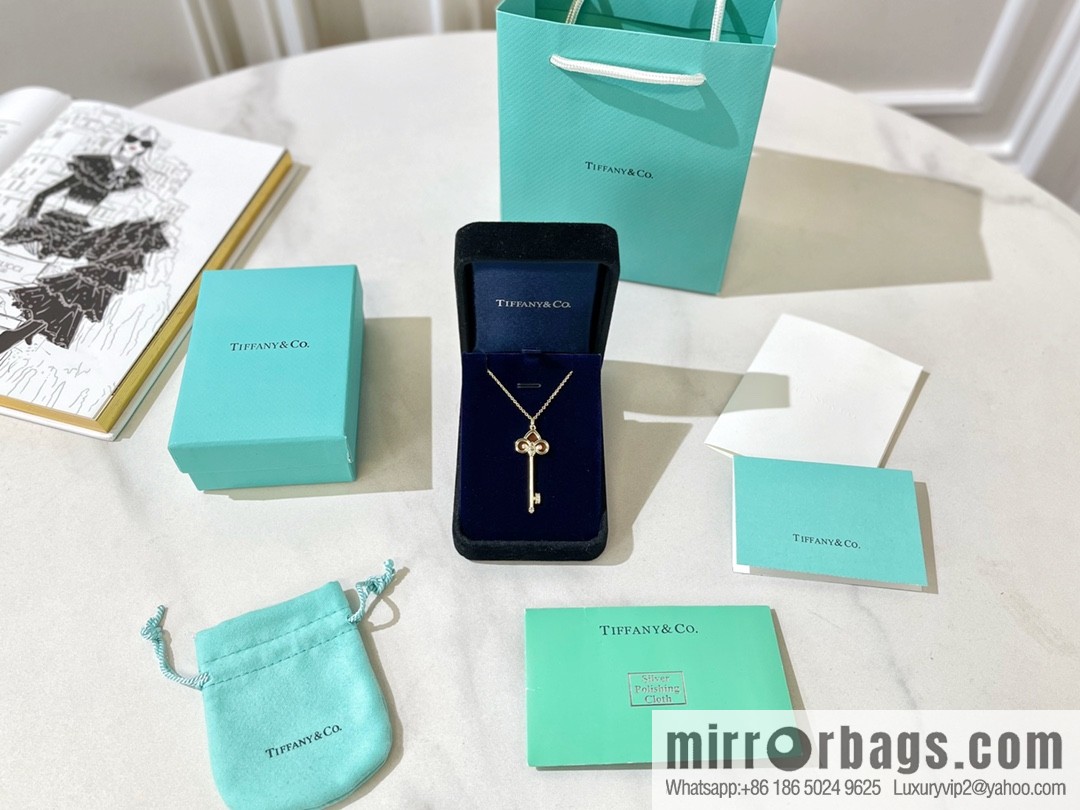 TIFFANY & CO. Tiffany & Co. [Chinese New Year Limited Edition] Fleur de Lis key pendant necklace
