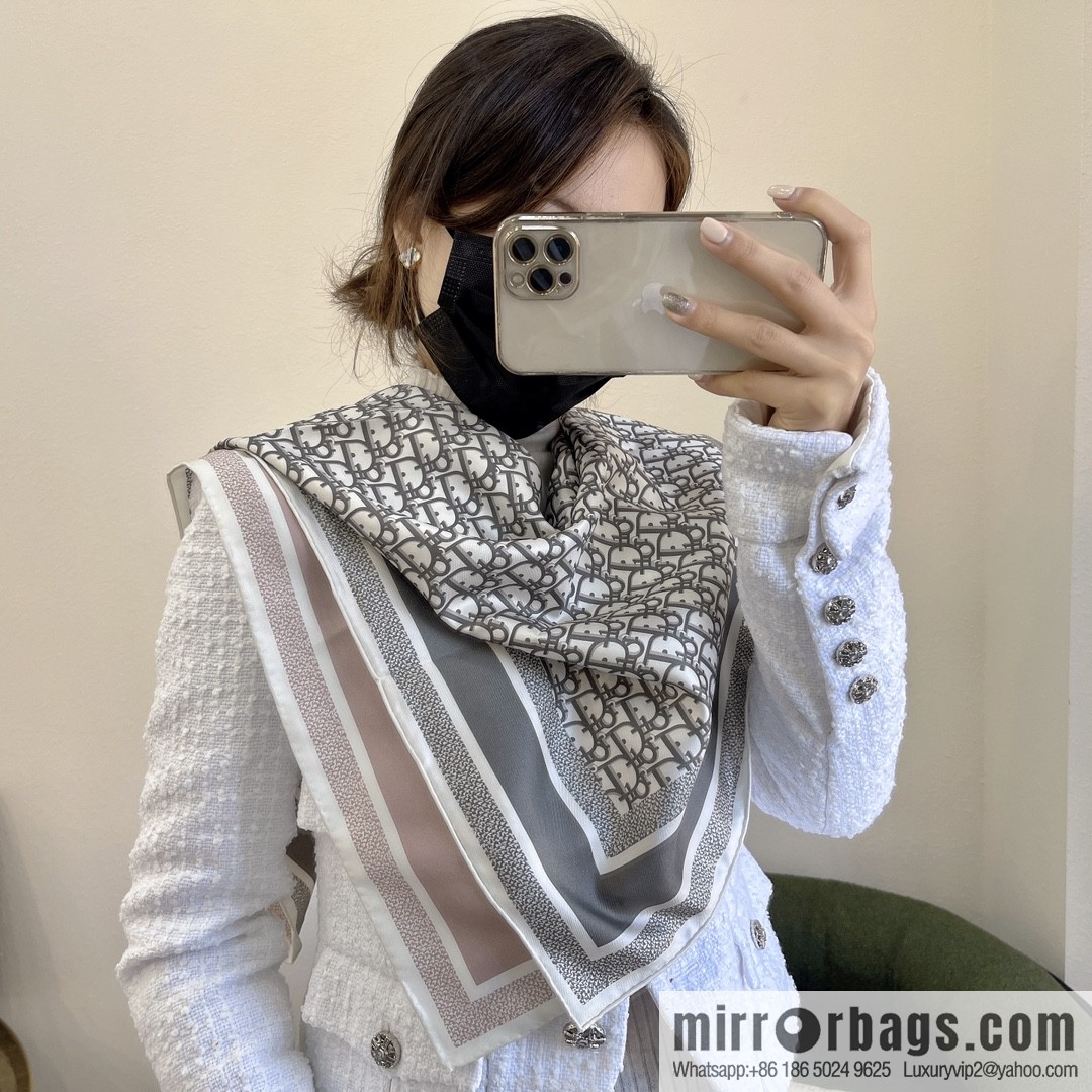 Dior D • Alphabet double-sided color matching gray rose powder square scarf