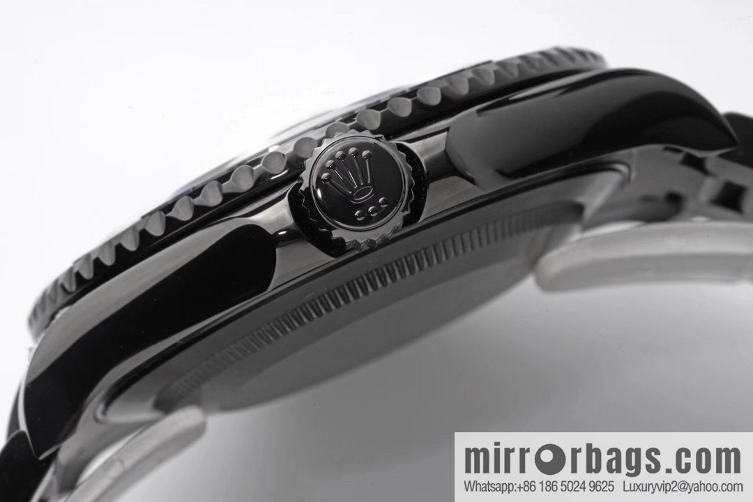 VR Factory, Red Yacht Triple Red This custom product is a reference to Rolex Yacht 1166220 Diamond Carbon (DCL) coated case