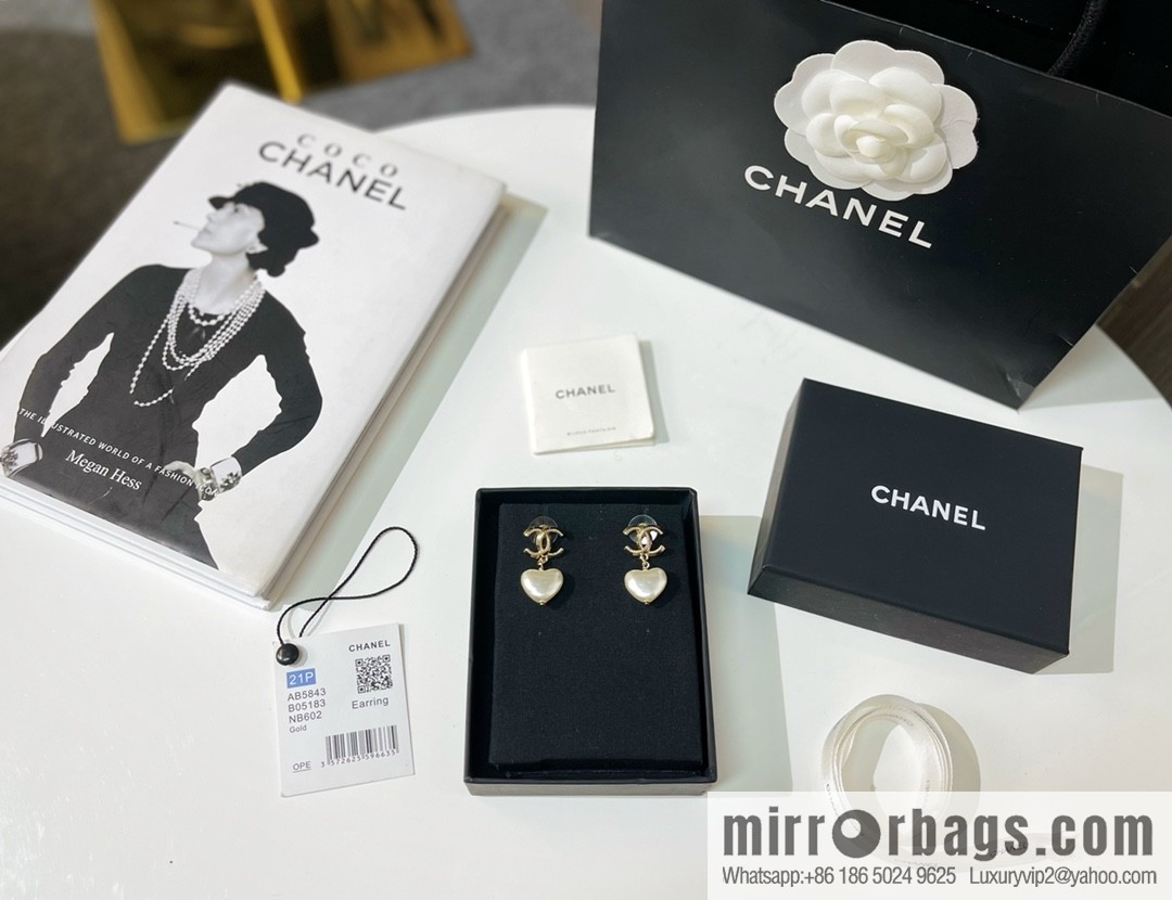 New ☑️ Chanel double c peach heart stud earrings
