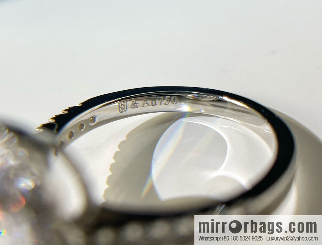 HARRY WINSTON HW, pigeon egg, diamond ring, diamond ring