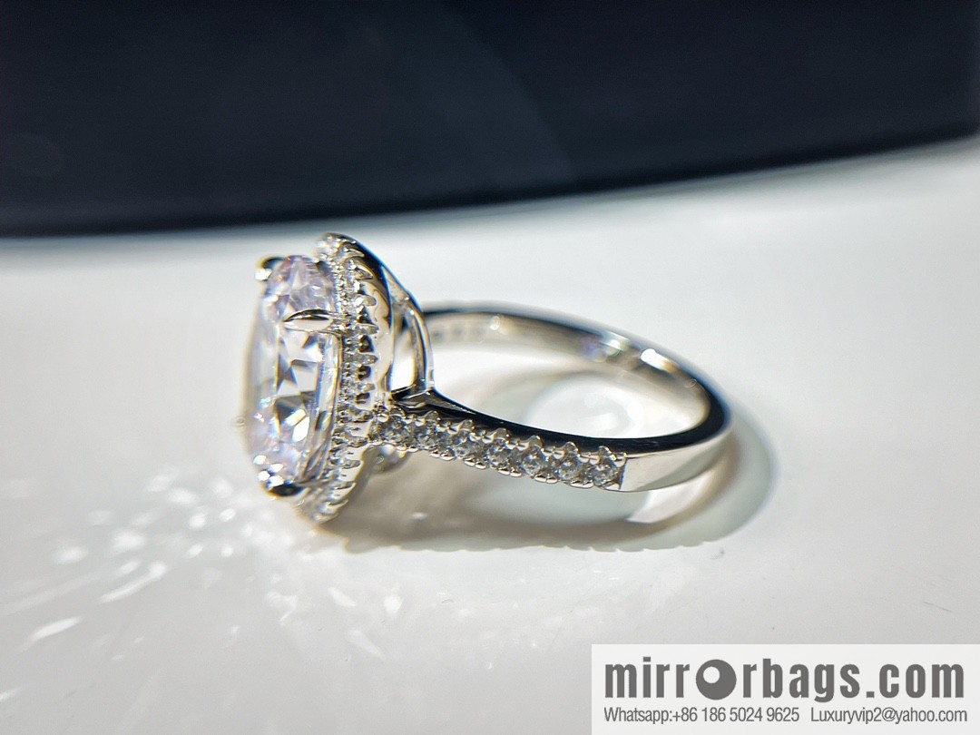 HARRY WINSTON HW, pigeon egg, diamond ring, diamond ring