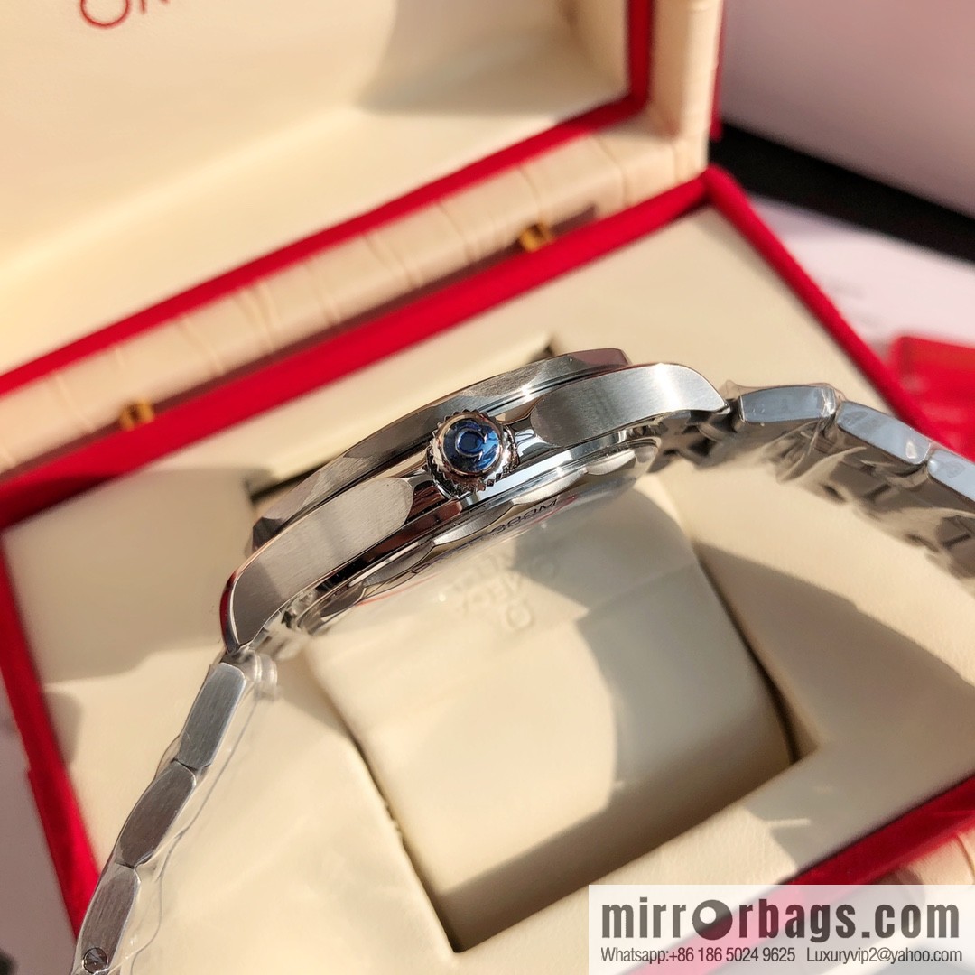 Omega Seamaster Series 8800 Mechanical Movement 42mm Men's Watch