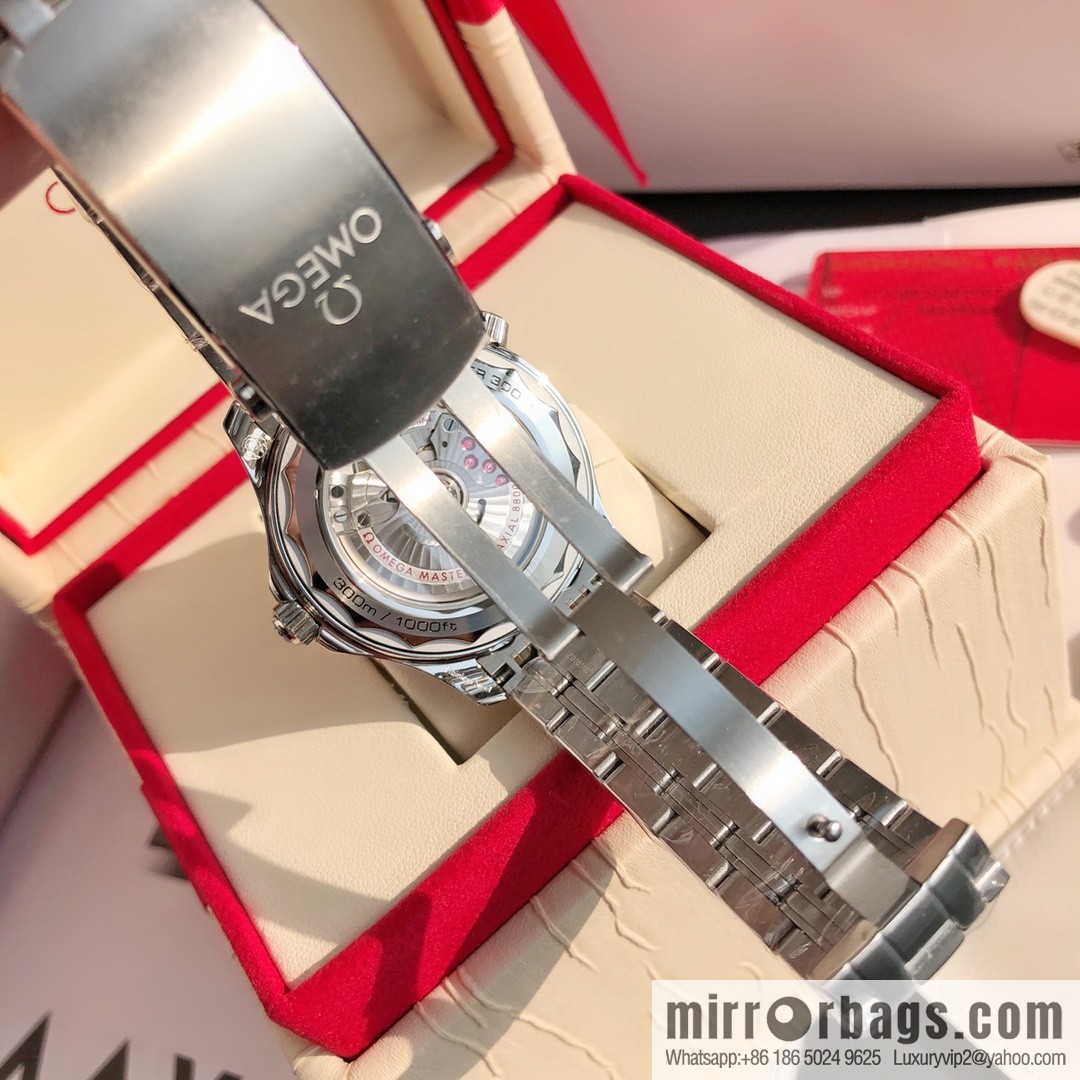 Omega Seamaster Series 8800 Mechanical Movement 42mm Men's Watch