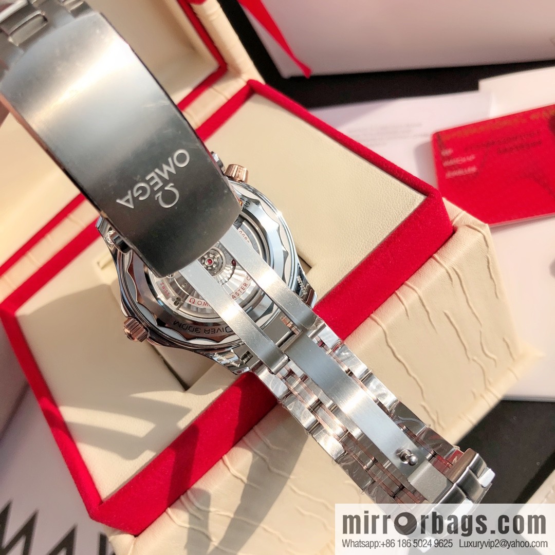 Omega Seamaster Series 8800 Mechanical Movement 42mm Men's Watch