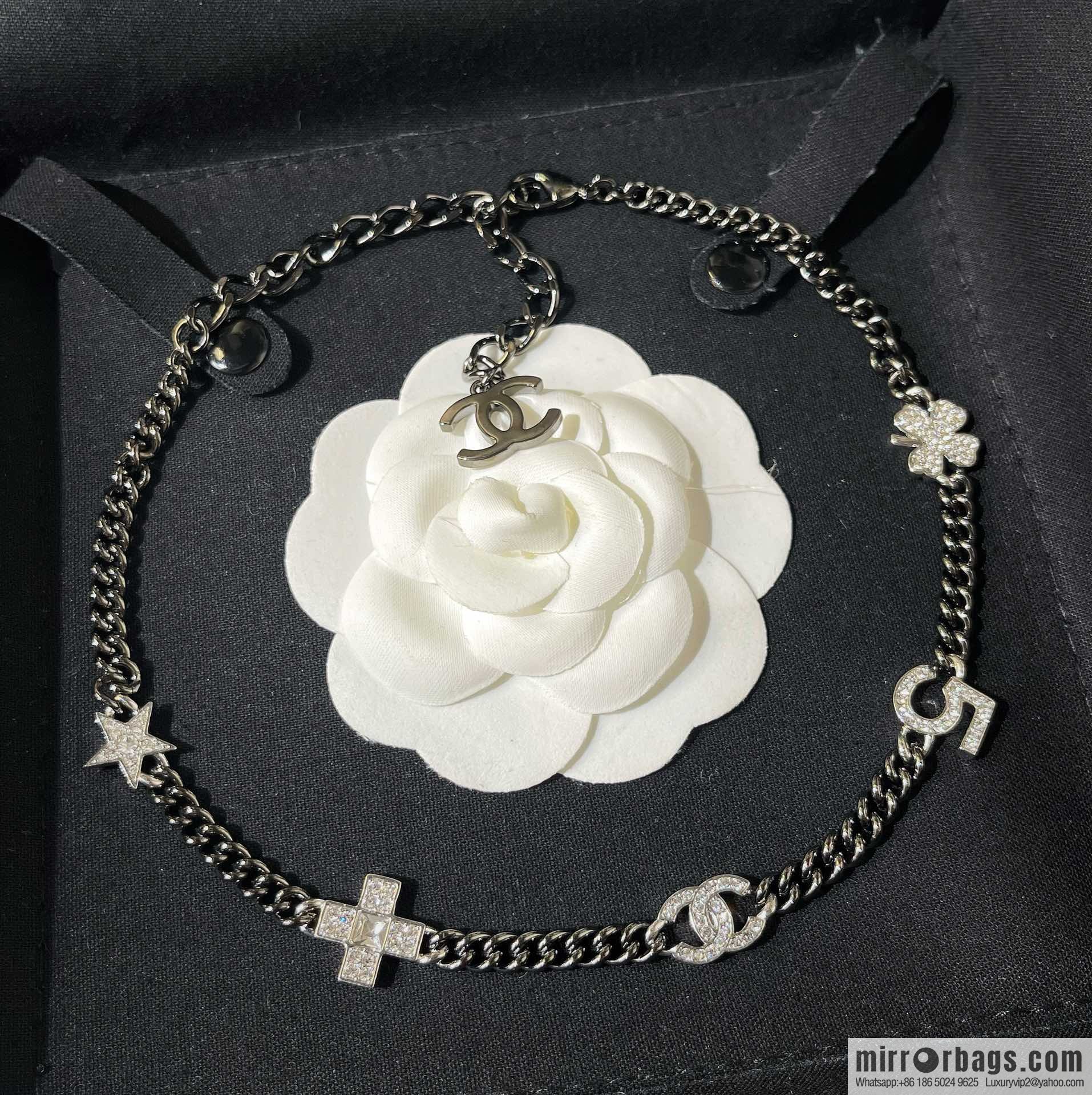New ☑️ Chanel choker gun black necklace