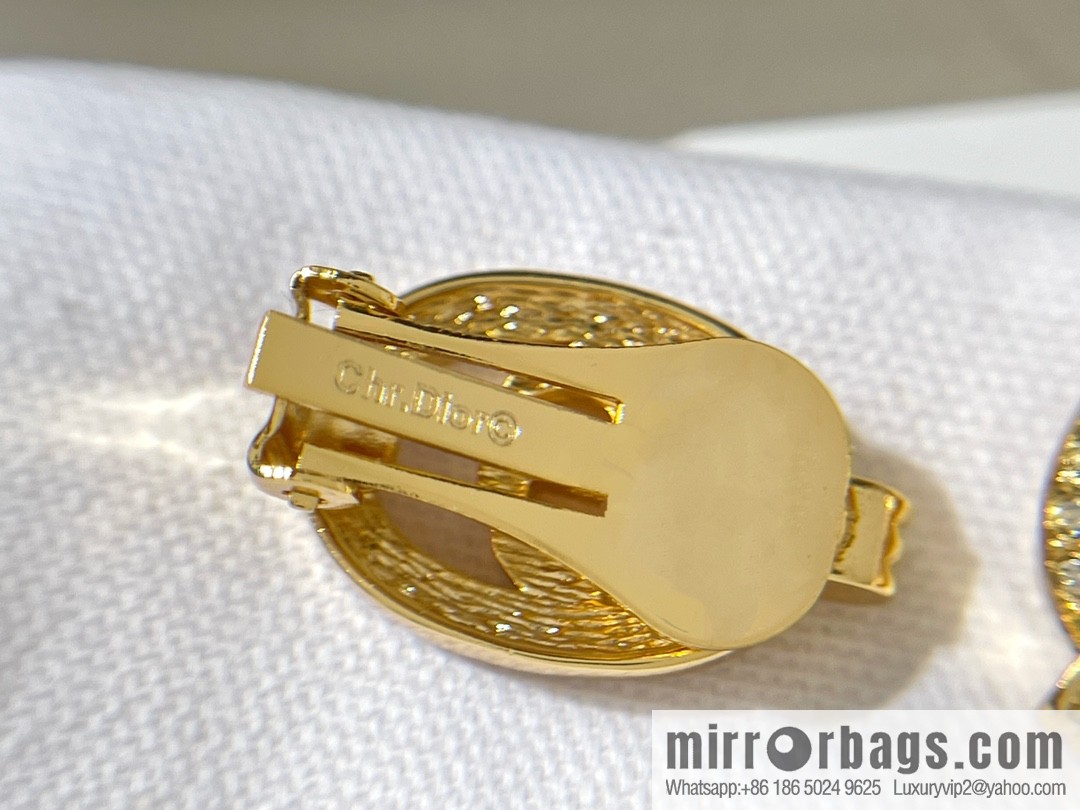 New ☑️ Dior CD earrings