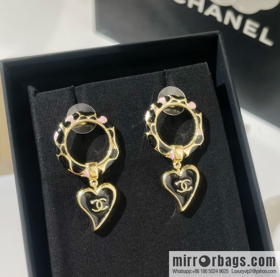 New ☑️ Chanel double c peach heart stud earrings