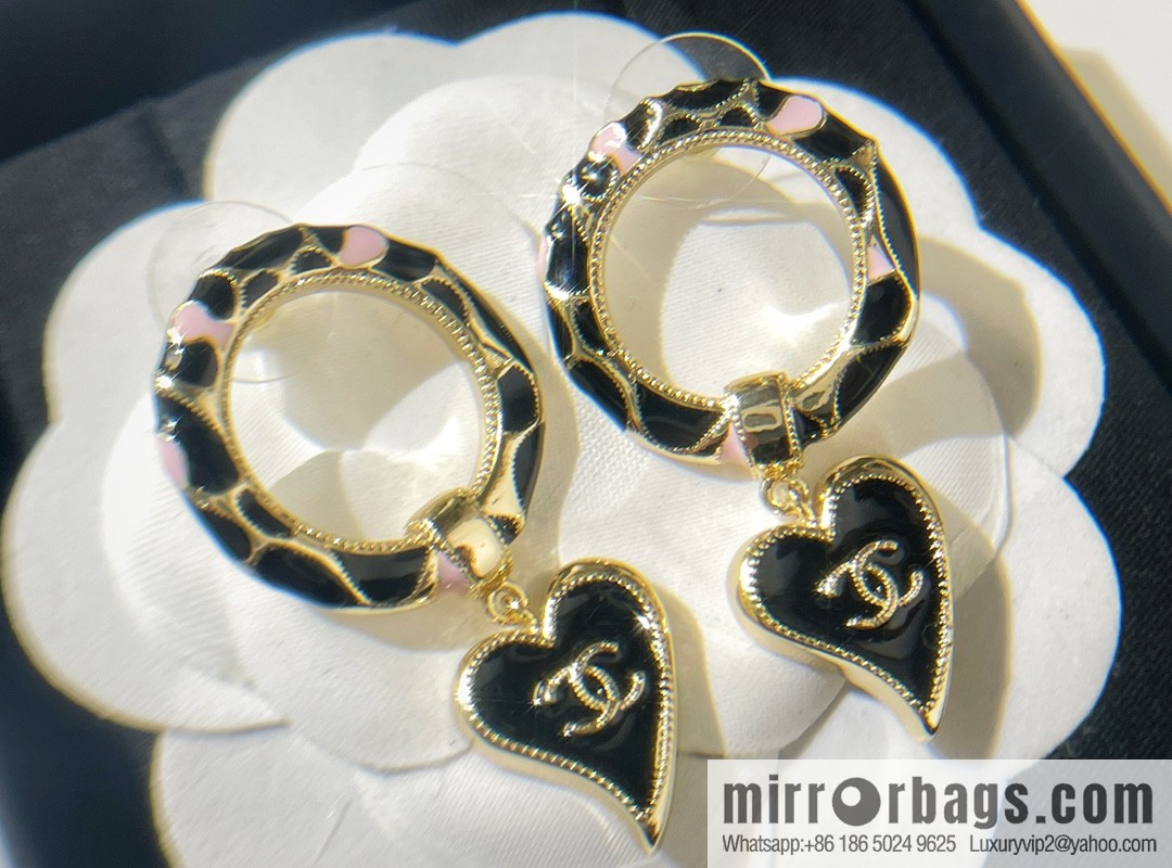 New ☑️ Chanel double c peach heart stud earrings