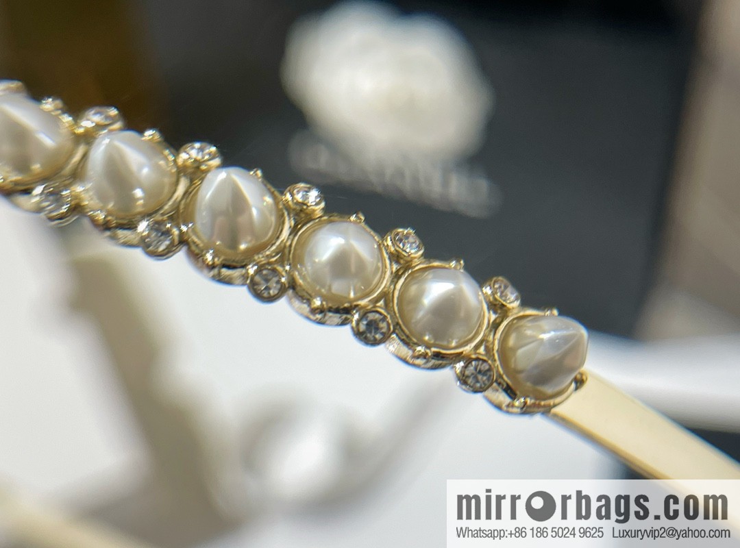 New ☑️ Chanel double c white nail pearl headband
