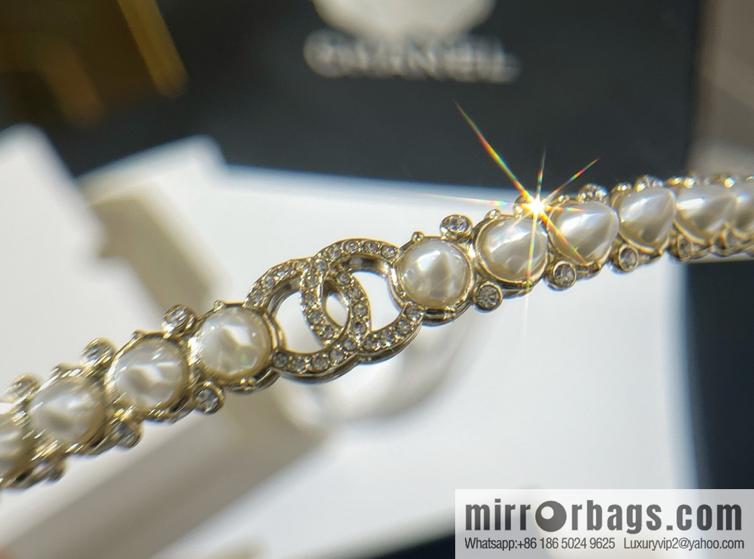 New ☑️ Chanel double c white nail pearl headband