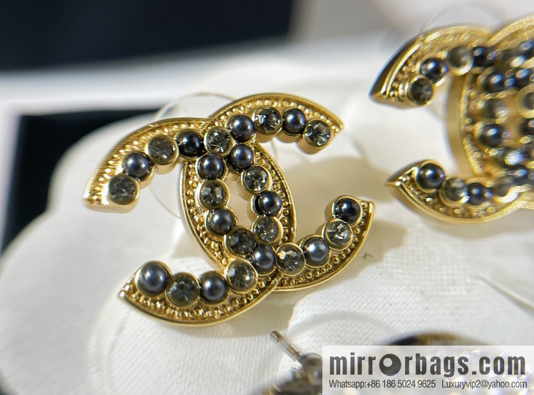 New ☑️ Chanel double c pearl stud earrings