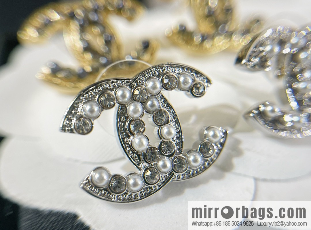 New ☑️ Chanel double c pearl stud earrings