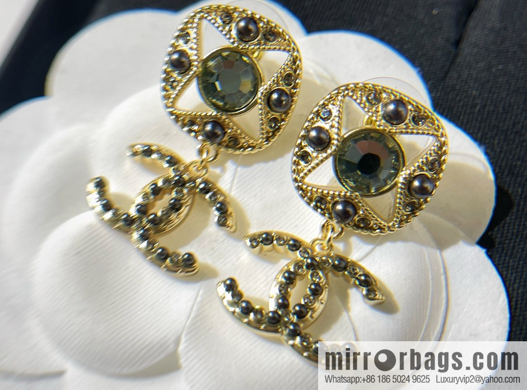 New ☑️ Chanel double c stud earrings