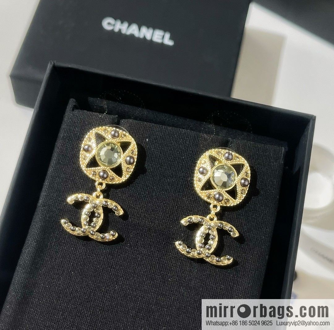 New ☑️ Chanel double c stud earrings