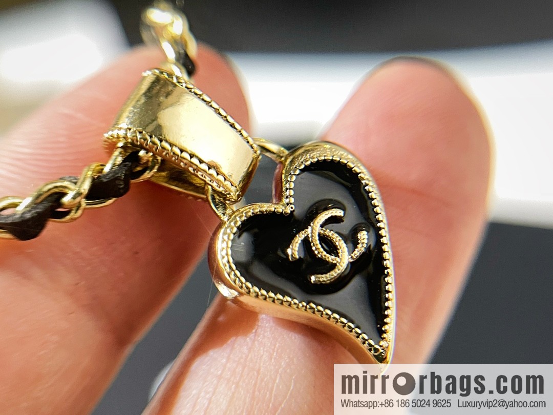 New ☑️ Chanel double c heart of spades necklace