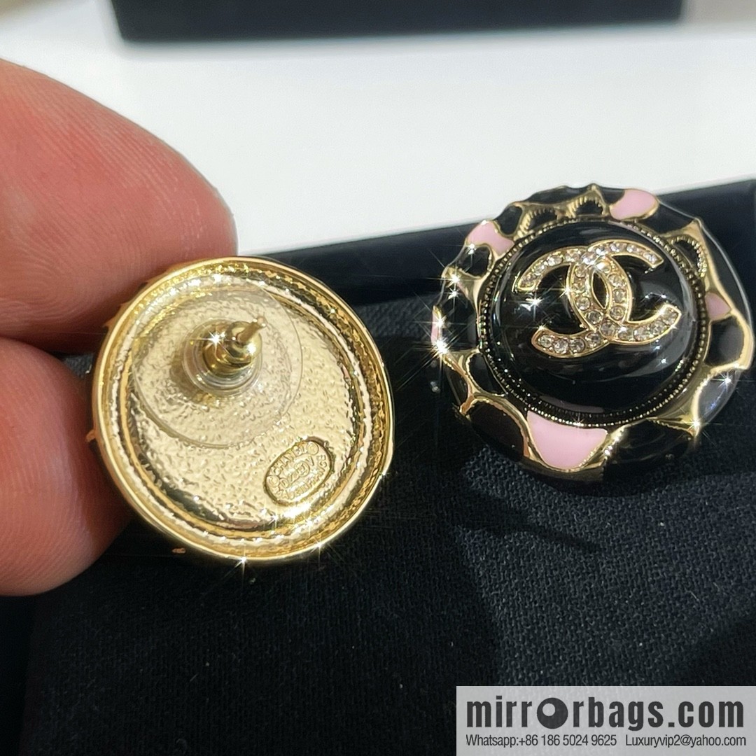 New ☑️ Chanel double c leopard print stud earrings