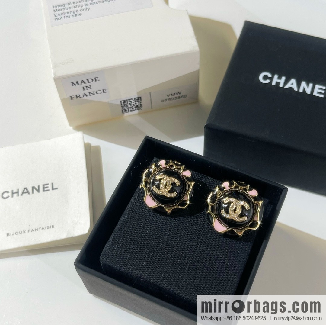 New ☑️ Chanel double c leopard print stud earrings