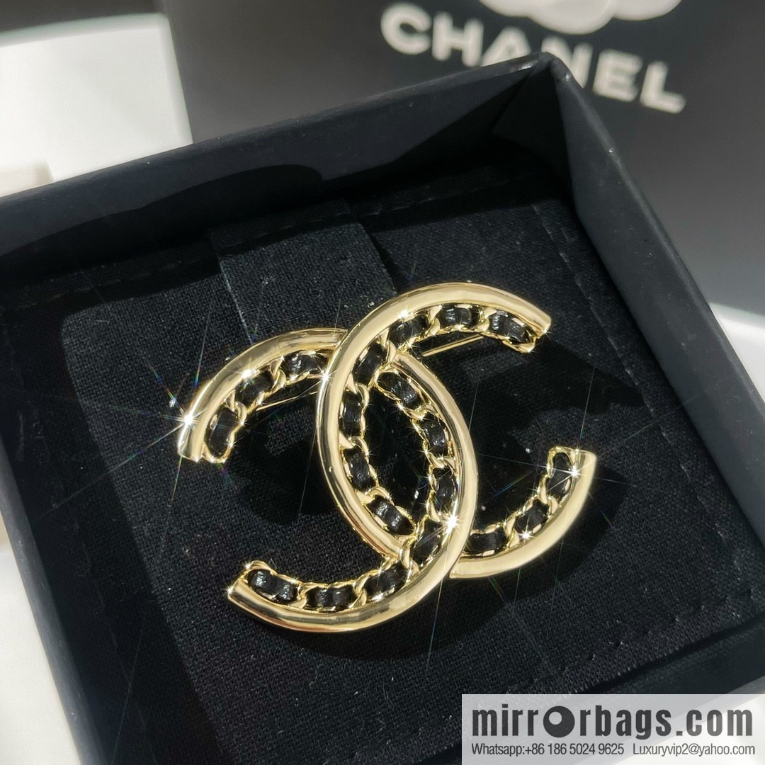 New ☑️ Chanel double c black leather rope brooch