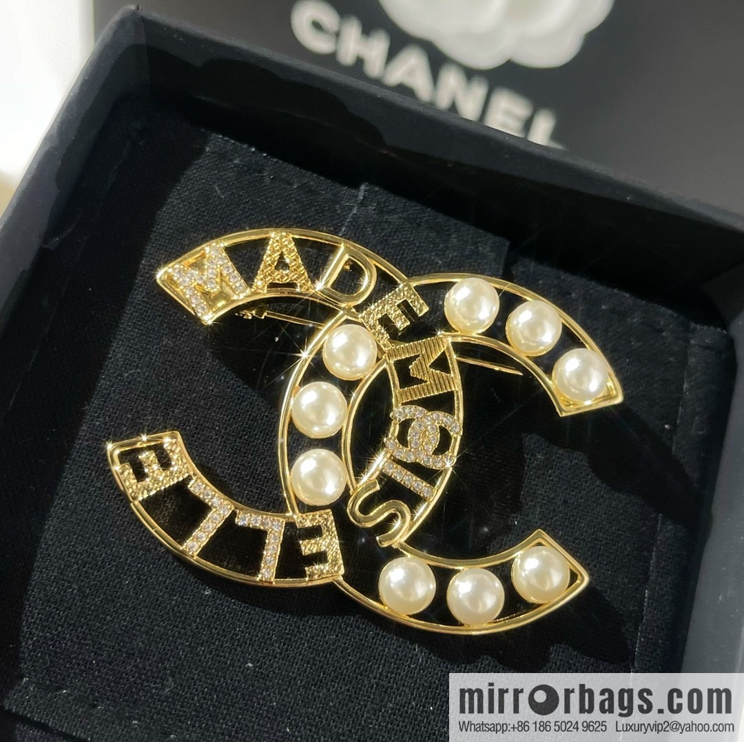 New ☑️ Chanel double c letter MADEM SELLE pearl brooch