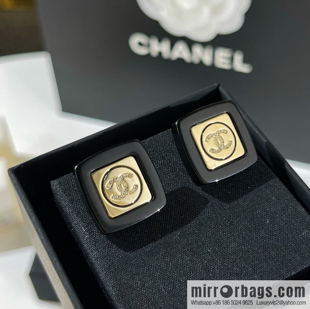 New ☑️ Chanel double c stud earrings