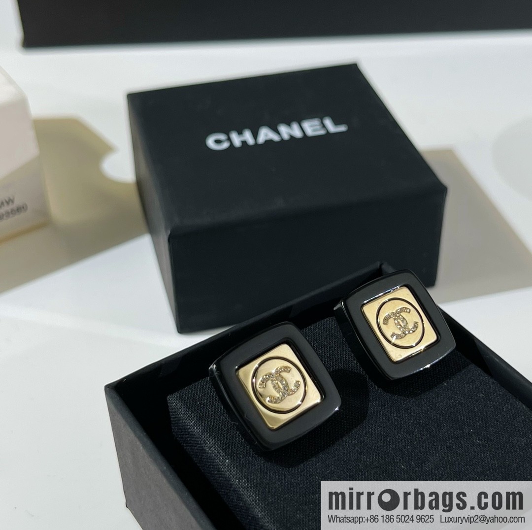 New ☑️ Chanel double c stud earrings