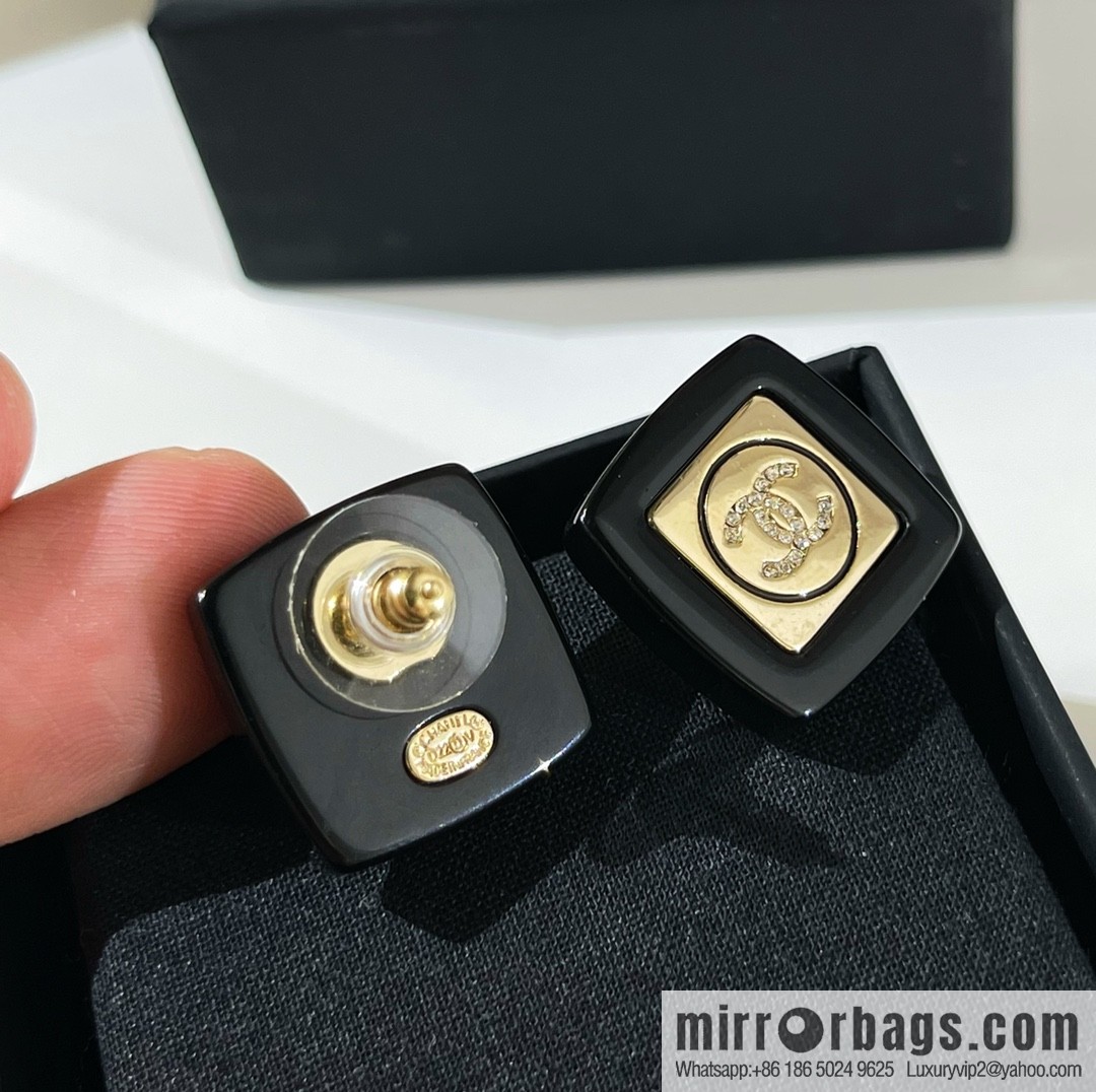 New ☑️ Chanel double c stud earrings