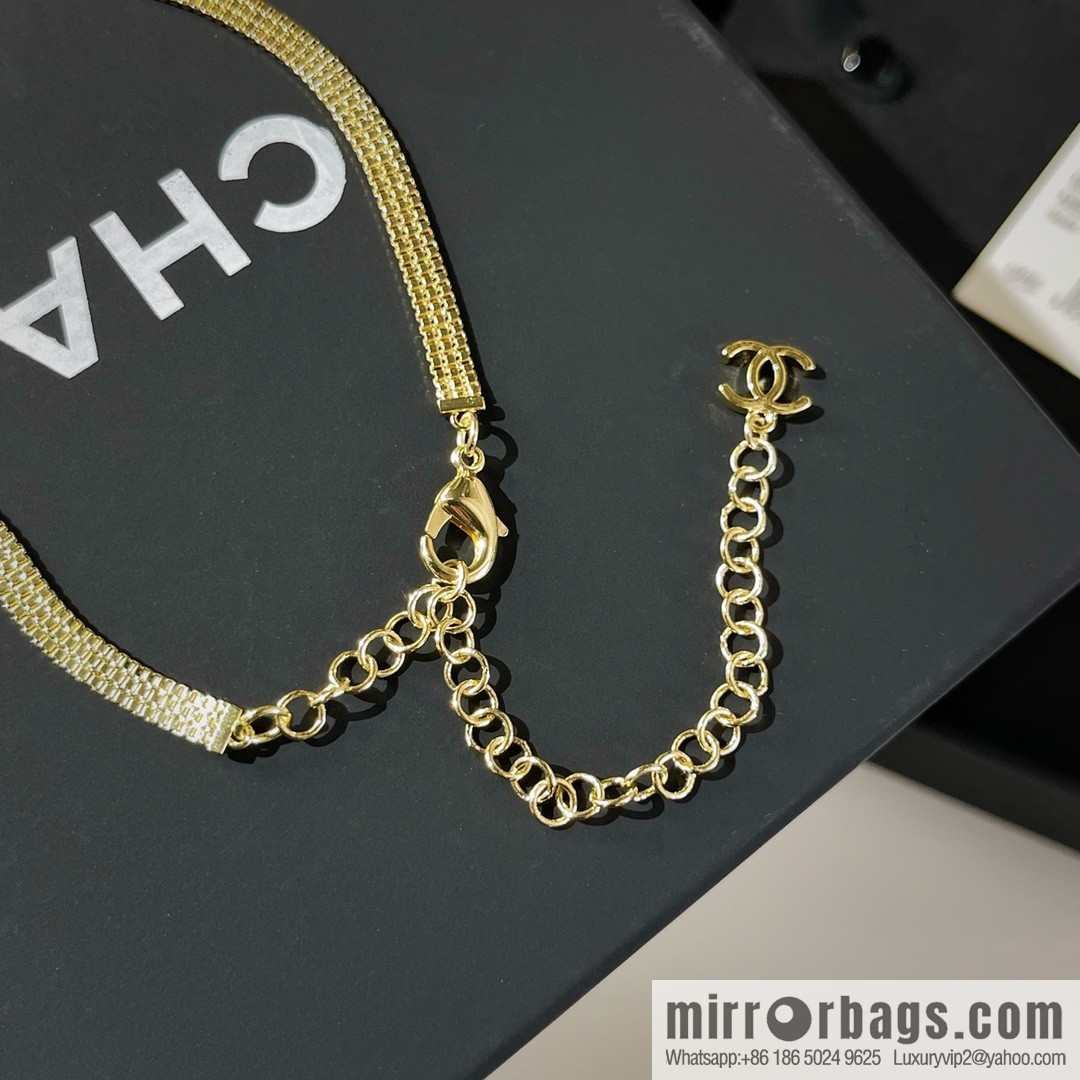 New ☑️ Chanel double c round cake ancient gold coin choker necklace